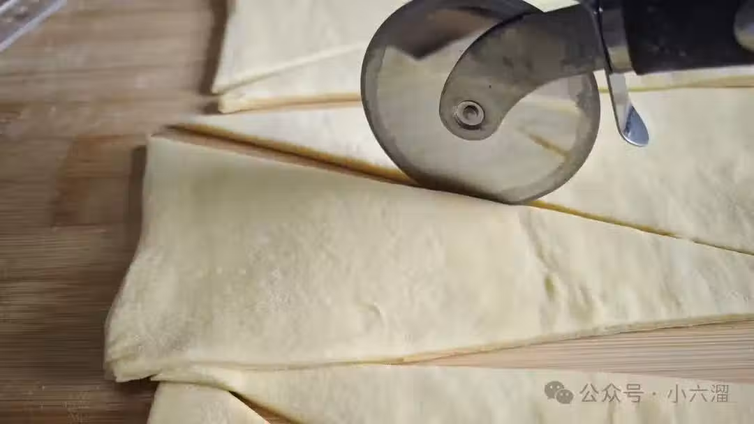 /www/bananadaily.net/web/images/image/2268/22689948.avif